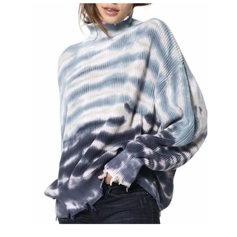 Young Fabulous & Broke Cameron Oversized Distressed Sweater
Blue Horizon Wash ML